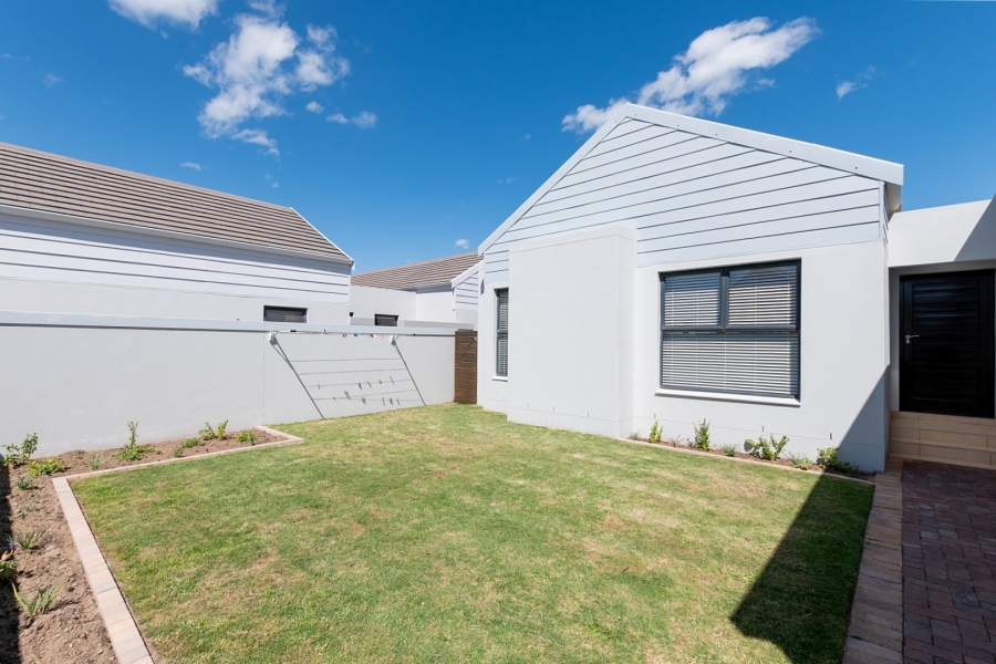 To Let 4 Bedroom Property for Rent in Langebaan Country Estate Western Cape